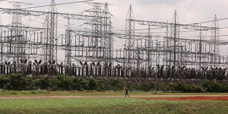 The Abuja Electricity Distribution Company (AEDC) on Sunday reported the collapse of Nigeria’s National Grid thereby plunging numerous cities, including the capital Abuja, into darkness.