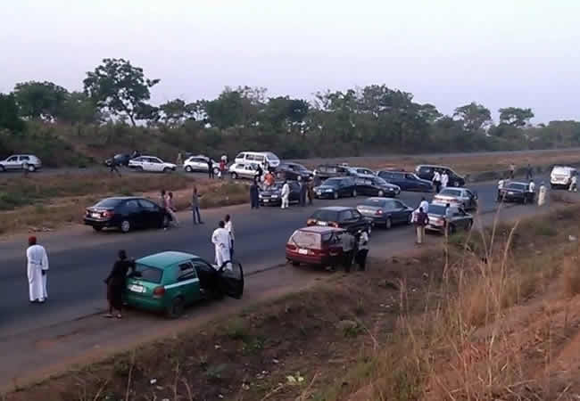 Tension gripped residents of Gonin-Gora in Kaduna State as they staged a protest on Thursday, barricading the Kaduna-Abuja Expressway