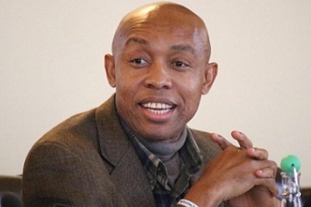 A Judge shall avoid developing excessively close relationship with frequent litigants – such as government ministers or their officials, municipal officials, police prosecutors