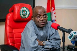 Abia Government Pulls Down Unauthorized Structures at Former Umuahia Market