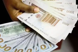 The Naira continued its upward trend on Thursday, closing at ₦1,553.11 per dollar in the official foreign exchange market. According to data released by the Central Bank of Nigeria (CBN), this marks a gain of ₦12.35 compared to Wednesday’s rate of ₦1,565.46—representing a 0.79% appreciation.