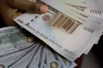 Naira Trades at N1,359/$ in Official FX Market