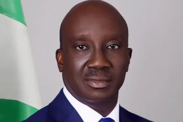 Governor Monday Okpebholo of Edo State has credited recent road rehabilitation efforts on the Benin–Abuja highway—particularly at the Iruekpen section—for significantly easing travel conditions and reducing transit time to under an hour.
