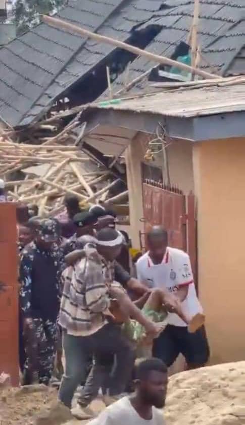 Chaos in Ikorodu as Unfinished Building Collapses, Multiple Victims Pulled From Rubble
