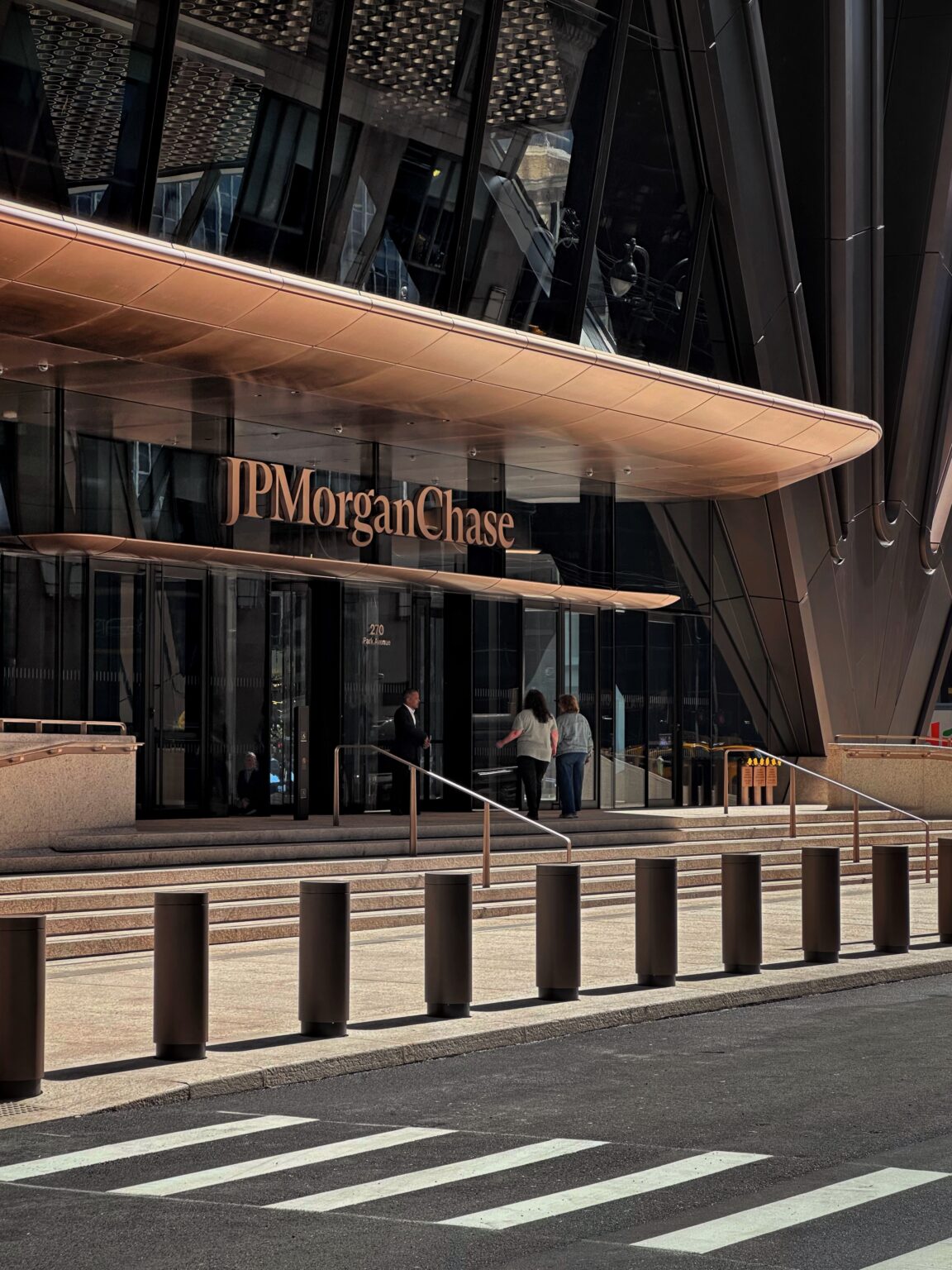 JPMorgan Chase Tower Welcomes First Employees at 270 Park Avenue