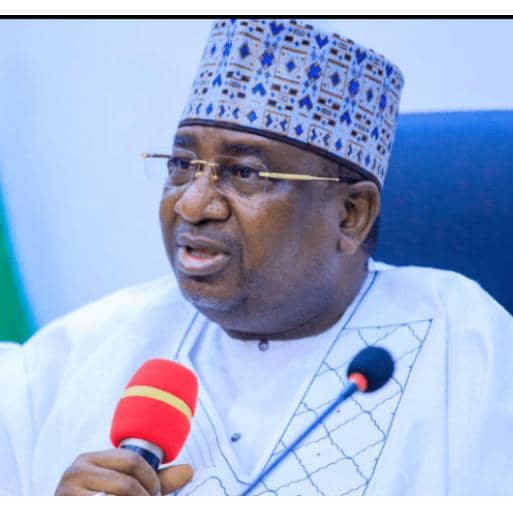 Governor Nasir Idris addressing parents of abducted Kebbi schoolgirls during a visit to Maga community.