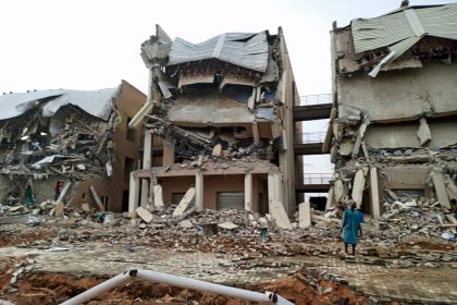 Kano State officials demolishing illegal buildings in Sharada