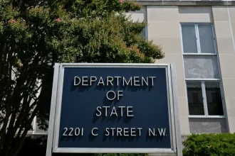 US Plans to Revoke Up to 200,000 Visas From Asylum Seekers