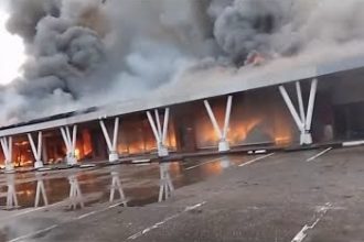 Massive fire breaks out at Calabar SPAR mall