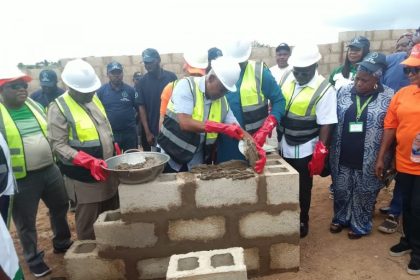 FG Begins 241-Unit Housing Project in Osun, Completes 300 in Abuja